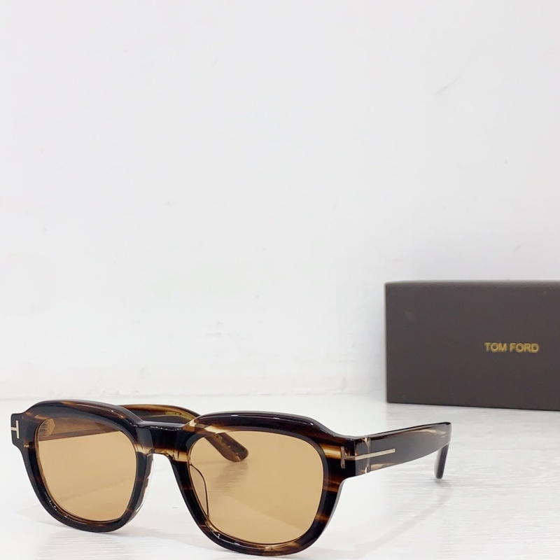 TOM FORD